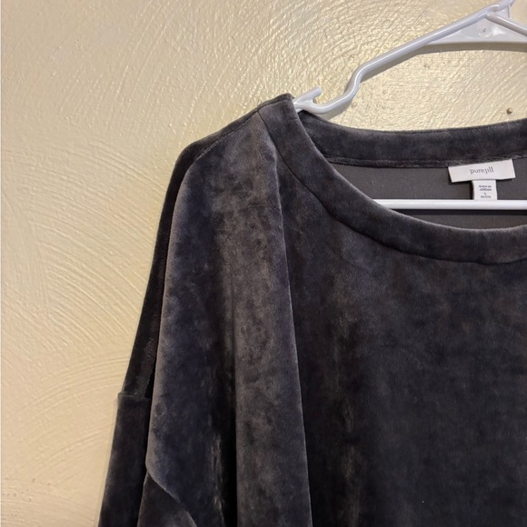 Velvet Black Oversized Sweatshirt - Picture 6 of 8